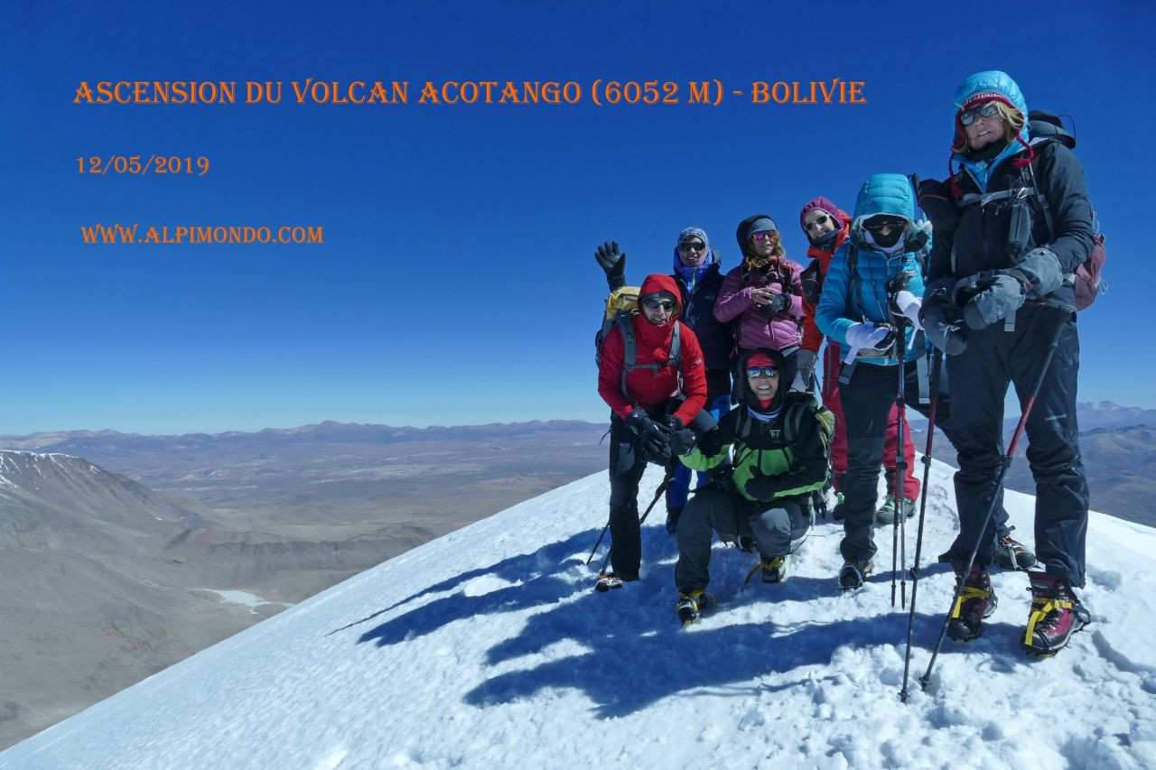 Ascension du volcan Acotango (6052 m), en Bolivie