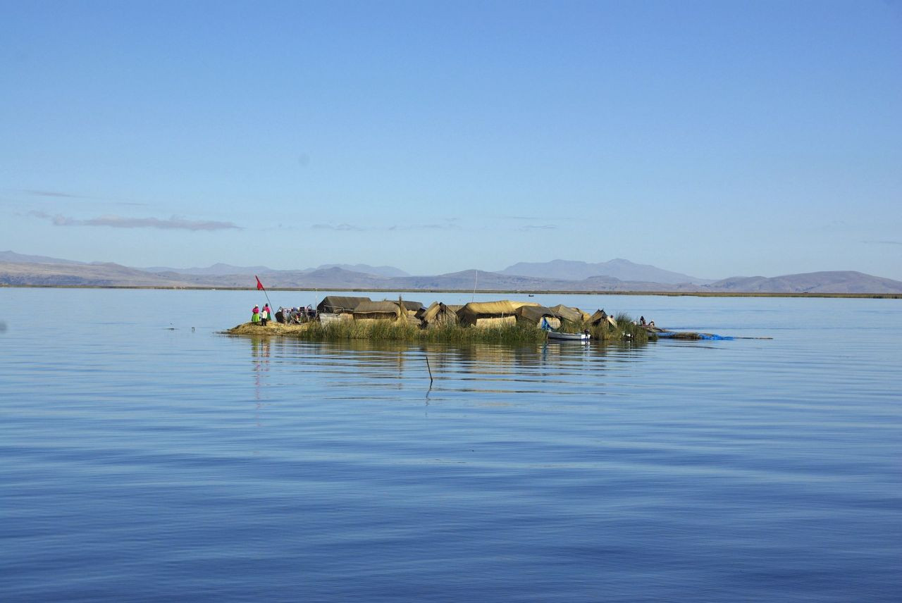 Pérou - Le mythique lac Titicaca, des îles flottantes Uros à l'île de Taquile